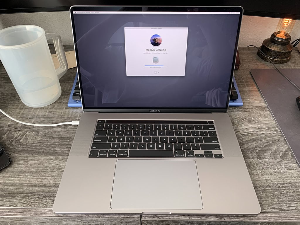 MacBookPro 16,1 Reload…