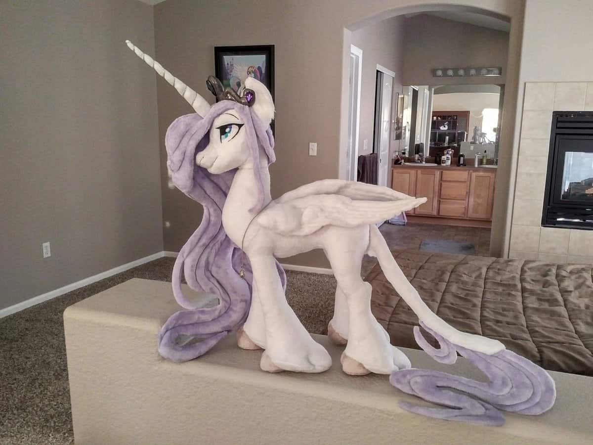 Plush Iridae